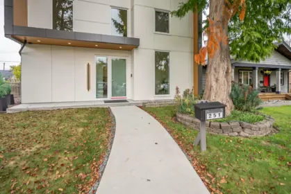 251 Douglas Crescent, Richmond, BC, Richmond — Single Family Residence for sale