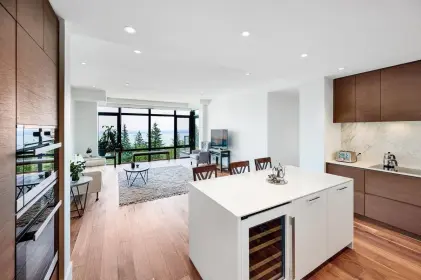 303 3101 Burfield Place, West Vancouver, BC, West vancouver — Apartment/Condo for sale