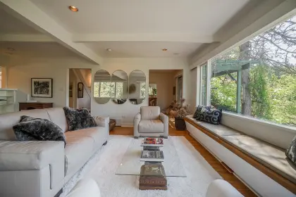 5037 Howe Sound Lane, West Vancouver, BC, West vancouver — Single Family Residence for sale