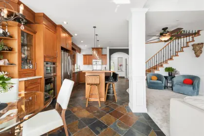 2 800 South Dyke Road, New Westminster, BC, New westminster — Single Family Residence for sale