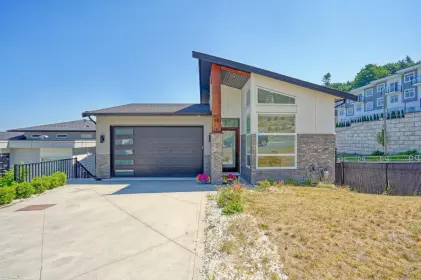 18 43925 Chilliwack Mountain Road, Chilliwack, BC, Chilliwack — Single Family Residence for sale