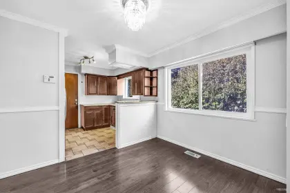 14274 101 Avenue, Surrey, BC, Surrey — Single Family Residence for sale