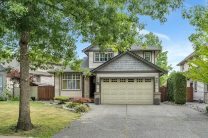 20698 97b Avenue, Langley, BC, Langley — Single Family Residence for sale