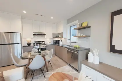 1169 E 12th Avenue, Vancouver, BC, Vancouver — Half Duplex for sale