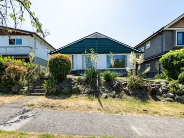 2640 E 23rd Avenue, Vancouver, BC, Vancouver — Single Family Residence for sale