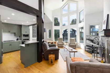 19 2200 Taylor Way, Whistler, BC, Whistler — Townhouse for sale