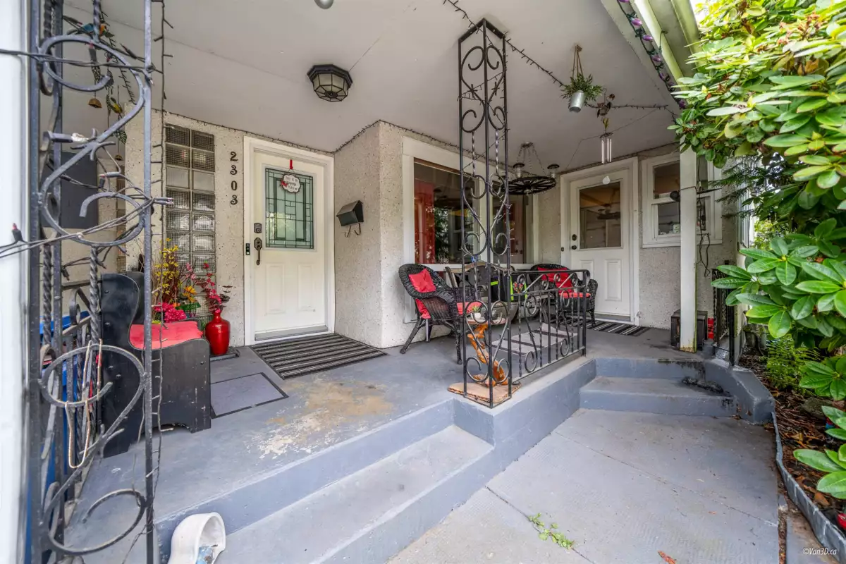 Kitchen Photo of 2303 Mckenzie Road, Abbotsford, BC