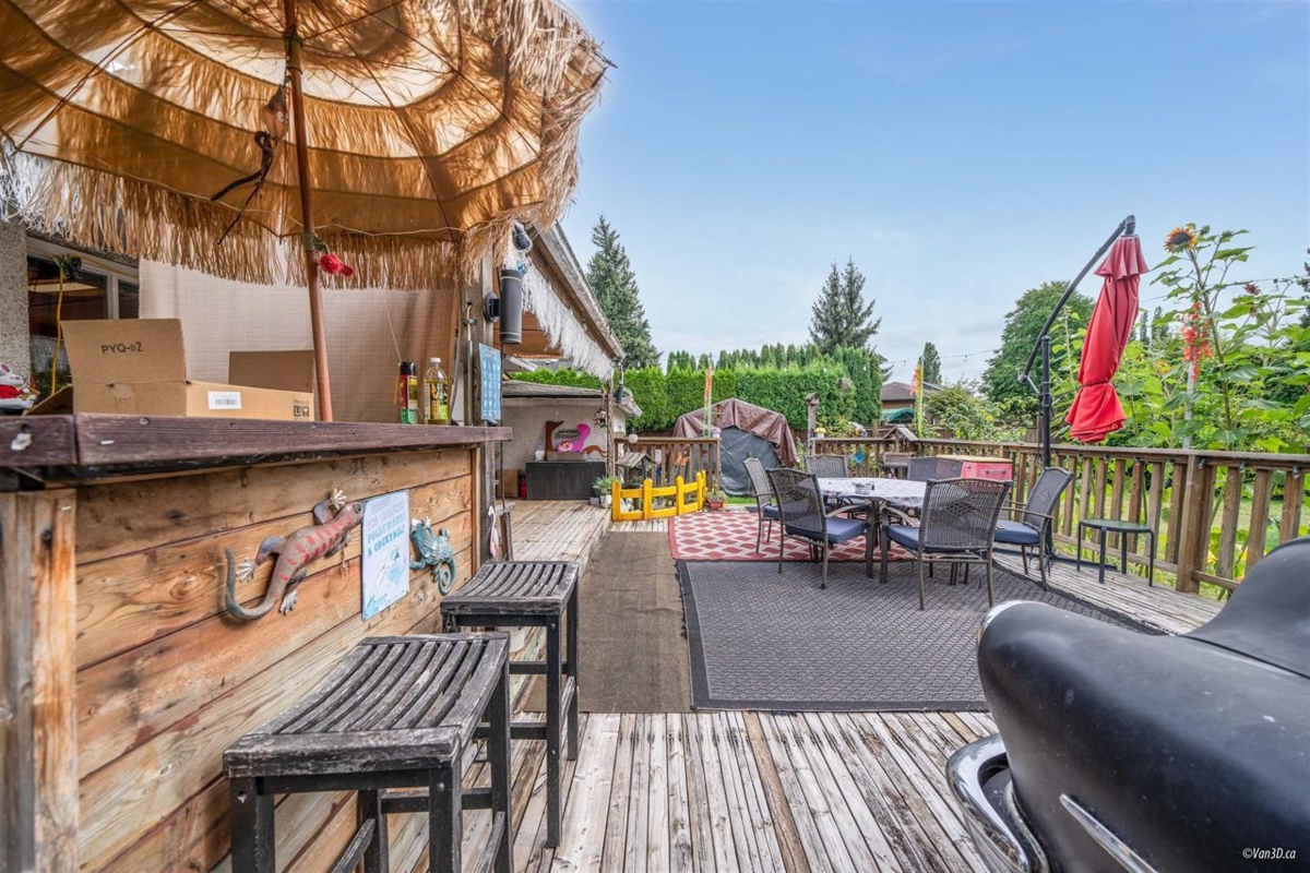 Primary Bathroom Photo of 2303 Mckenzie Road, Abbotsford, BC