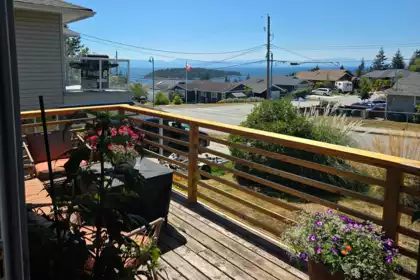 5448 Kensington Road, Sechelt, BC, Sechelt — Single Family Residence for sale