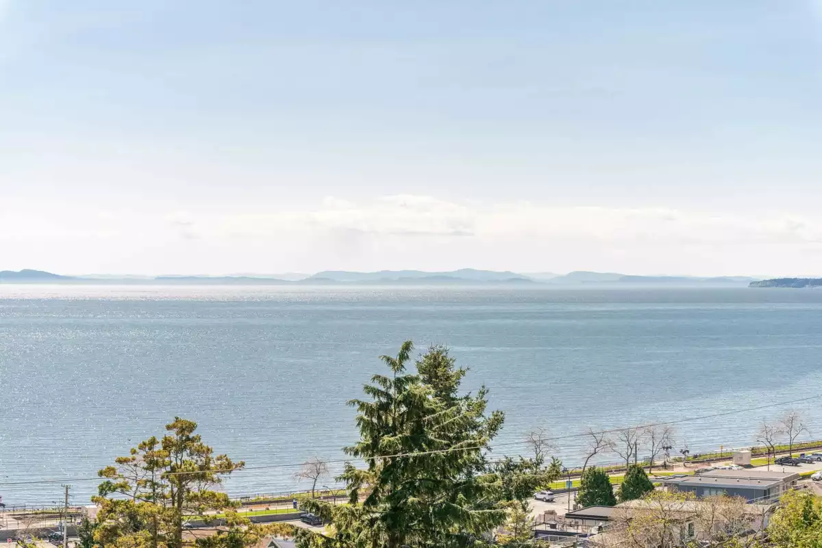 Exterior Front Photo of 14847 Prospect Avenue, White Rock, BC