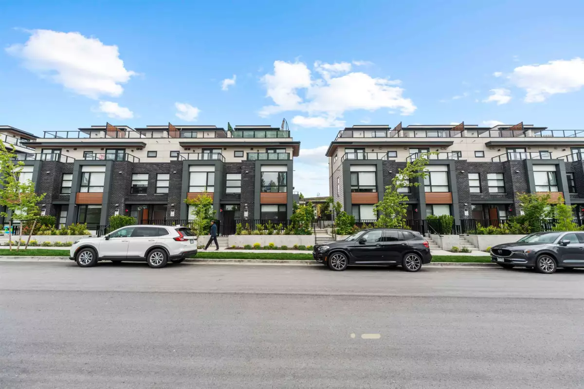 Entry Foyer Photo of 614 6085 Irmin Street, Burnaby, BC