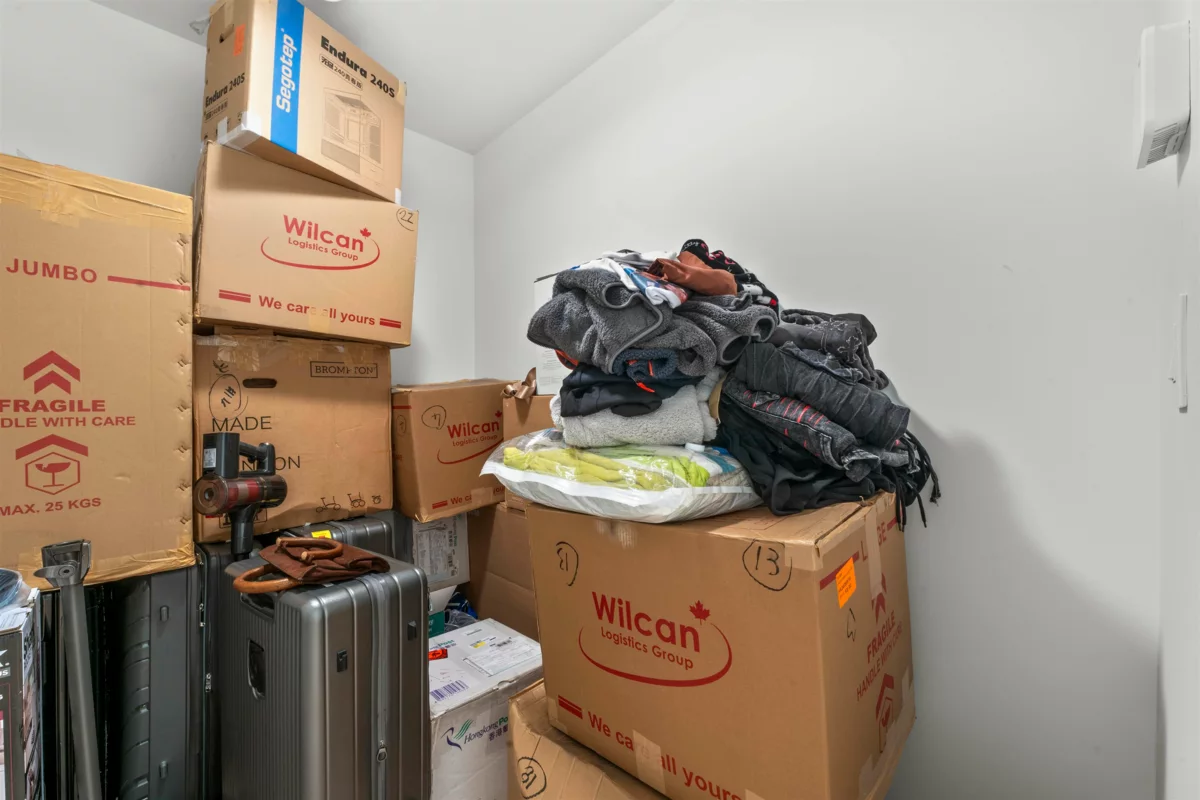 Walk-In Closet Photo of 614 6085 Irmin Street, Burnaby, BC