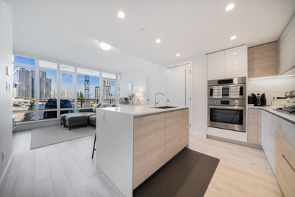 305 2085 Skyline Court, Burnaby, BC, Burnaby — Apartment/Condo for sale