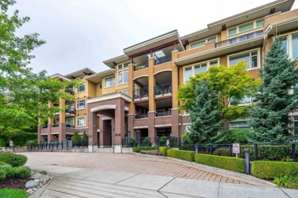 208 1975 154 Street, Surrey, BC, Surrey — Apartment/Condo for sale