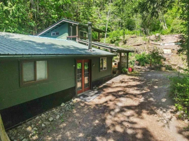 4139 Slesse Road, Chilliwack, BC, Chilliwack — Single Family Residence for sale