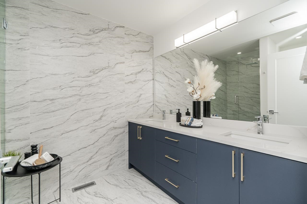 Basement Recreation Room Photo of 20549 74b Avenue, Langley, BC