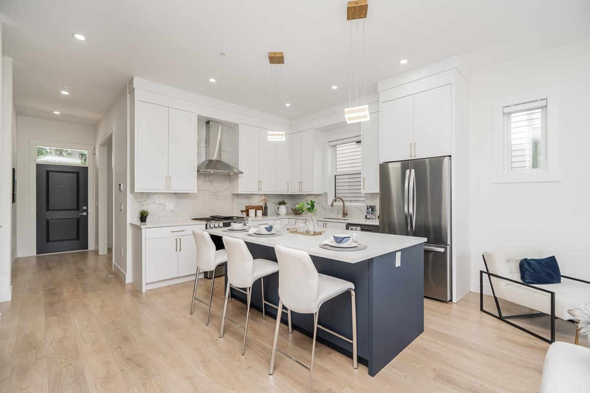 Dining Area Photo of 20549 74b Avenue, Langley, BC