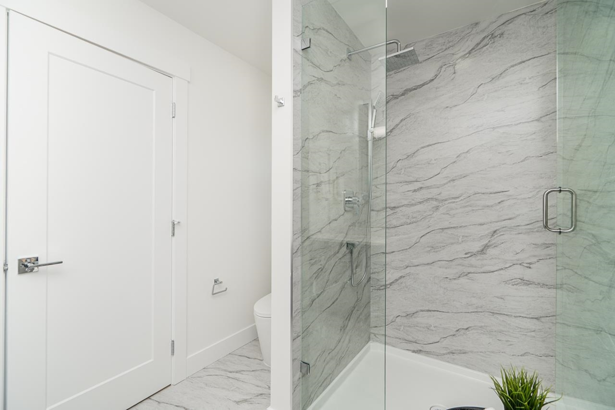 Laundry Room Photo of 20549 74b Avenue, Langley, BC