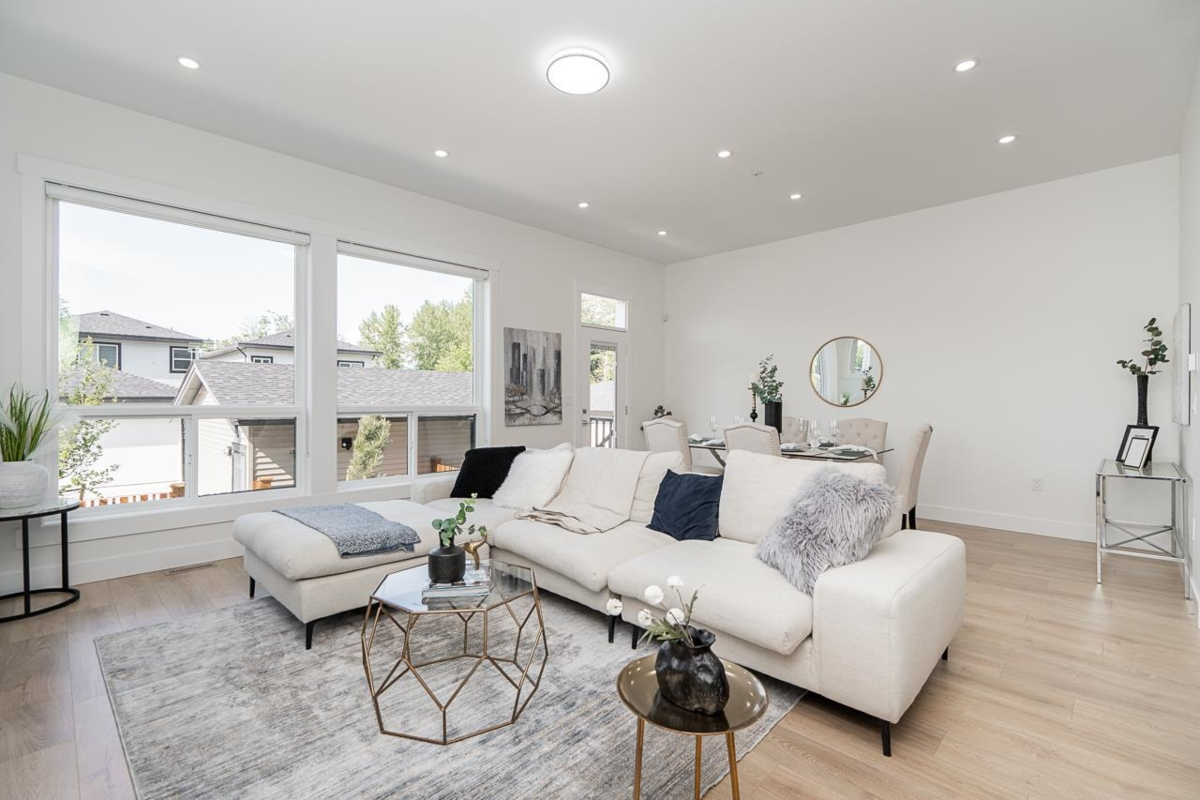 Primary Bathroom Photo of 20549 74b Avenue, Langley, BC