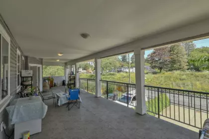 10600 Whalley Boulevard, Surrey, BC, Surrey — Single Family Residence for sale