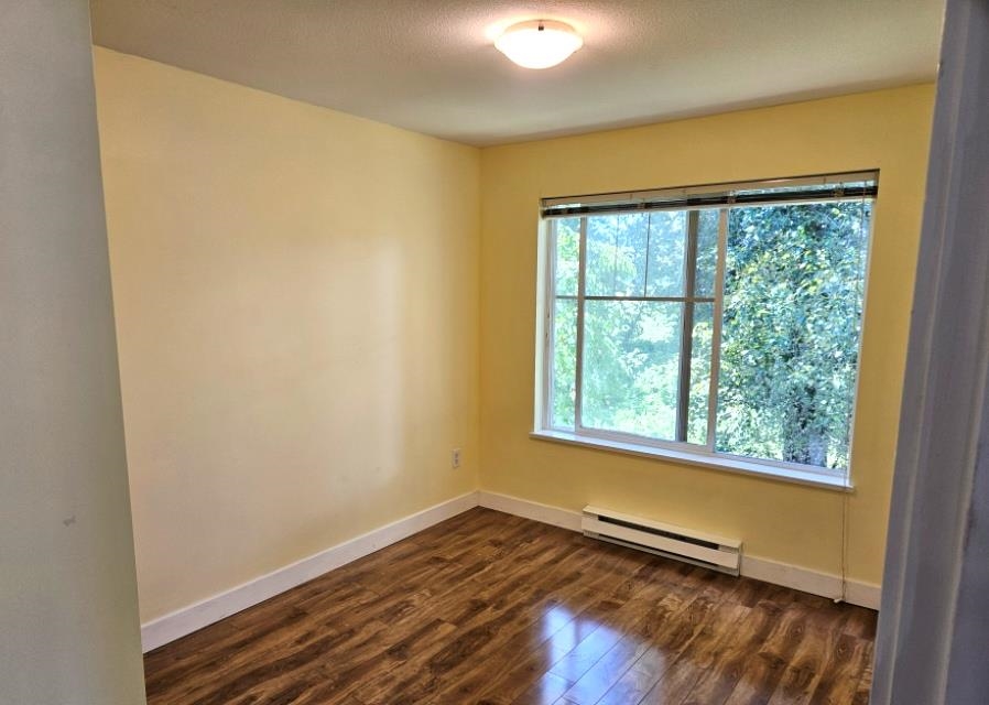 Kitchen Island Photo of 205 45567 Yale Road, Chilliwack, BC
