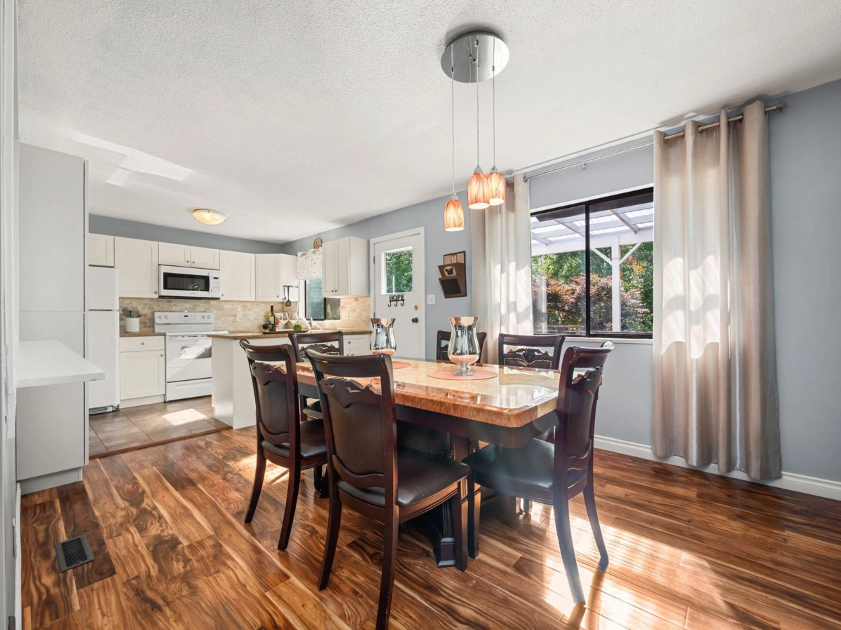 Dining Area Photo of 6991 Westview Drive, Delta, BC
