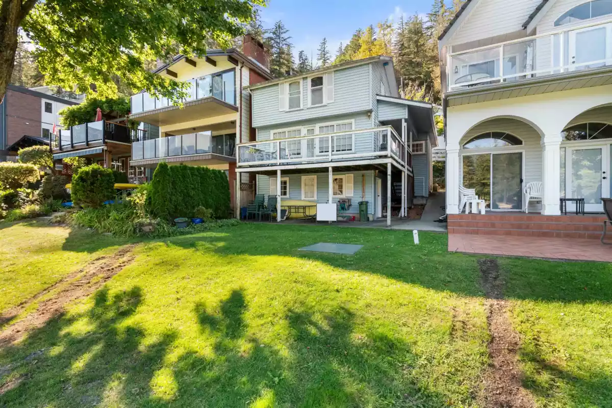 Dining Area Photo of 25 Lakeshore Drive, Cultus Lake, BC
