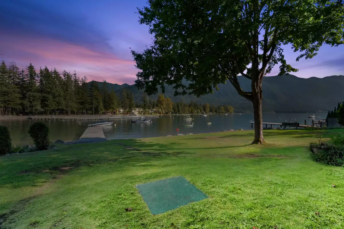 Living Room Photo of 25 Lakeshore Drive, Cultus Lake, BC