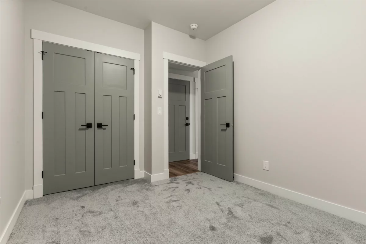 Garage Interior Photo of 113 46211 Promontory Road, Chilliwack, BC