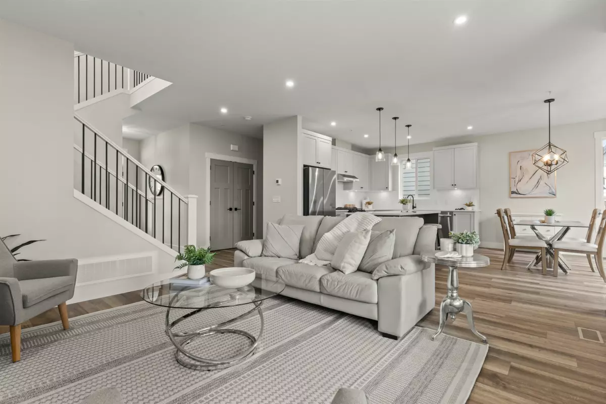 Kitchen Island Photo of 113 46211 Promontory Road, Chilliwack, BC