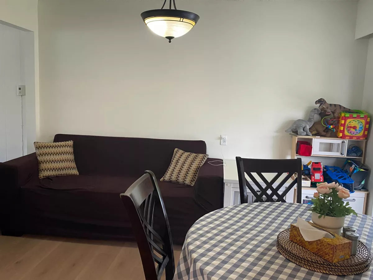 Basement Recreation Room Photo of 13728 Blackburn Avenue, White Rock, BC