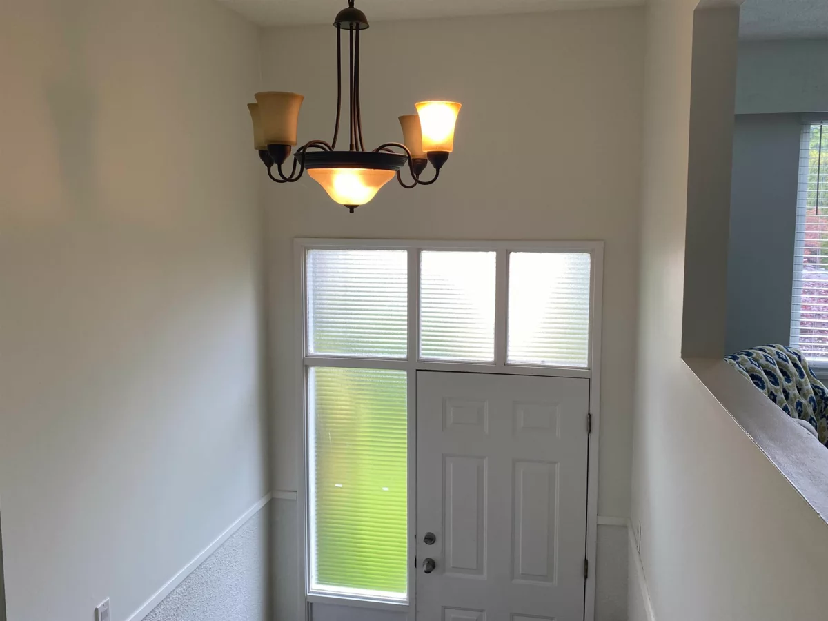 Dining Area Photo of 13728 Blackburn Avenue, White Rock, BC