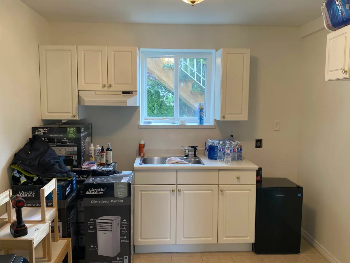 Guest Bathroom Photo of 13728 Blackburn Avenue, White Rock, BC