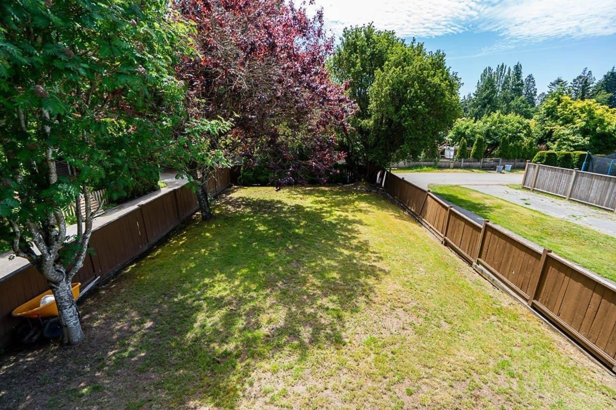Outdoor Kitchen Photo of 13728 Blackburn Avenue, White Rock, BC