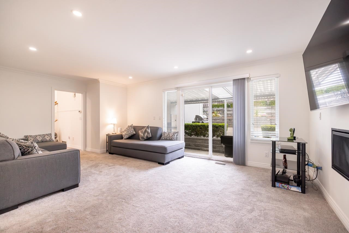 Breakfast Nook Photo of 432 Riverview Crescent, Coquitlam, BC