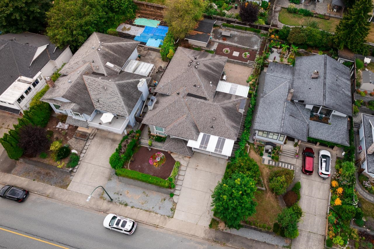 Family Room Photo of 432 Riverview Crescent, Coquitlam, BC