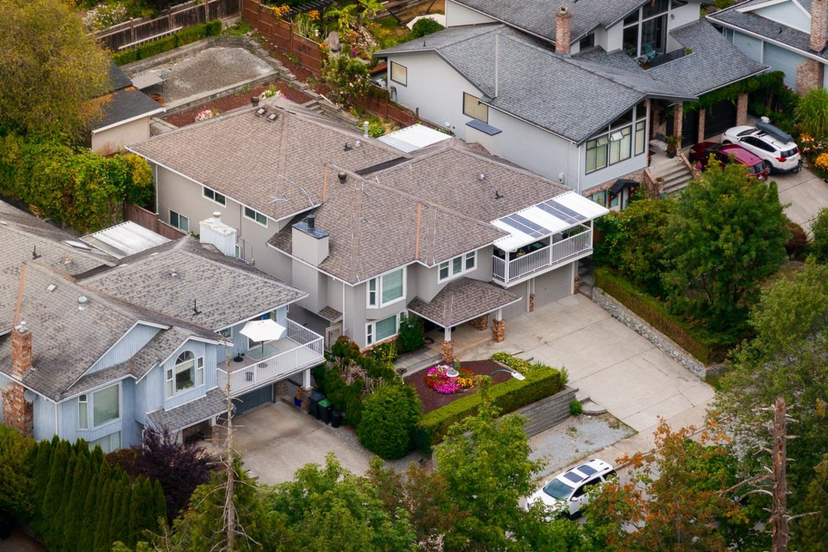 Kitchen Photo of 432 Riverview Crescent, Coquitlam, BC