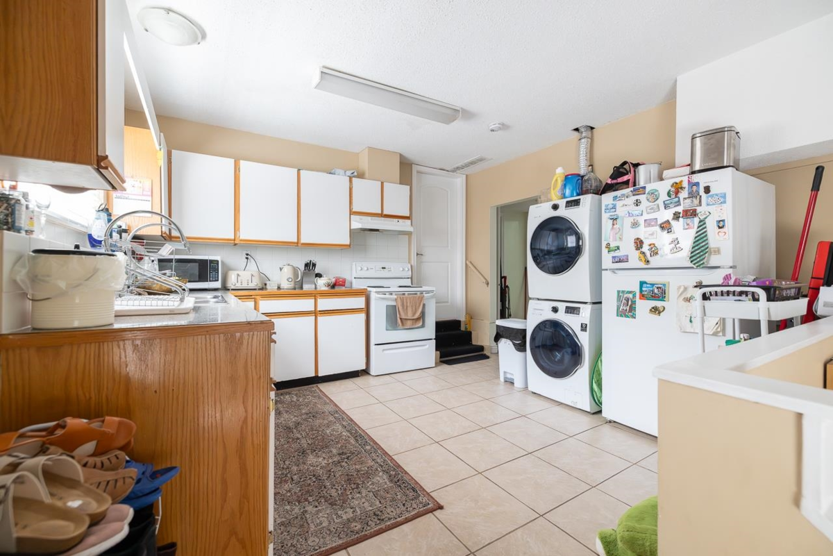 Swimming Pool Photo of 432 Riverview Crescent, Coquitlam, BC