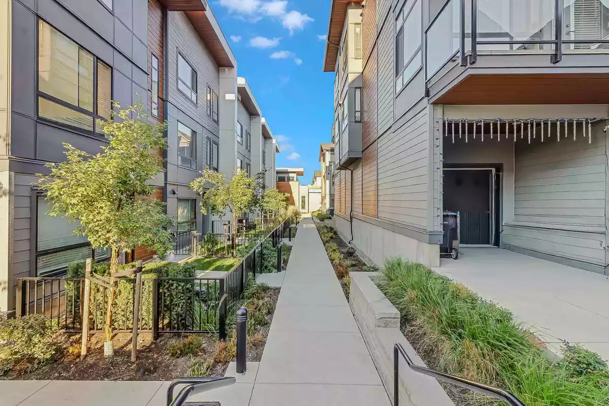 Family Room Photo of 14 30530 Cardinal Avenue, Abbotsford, BC