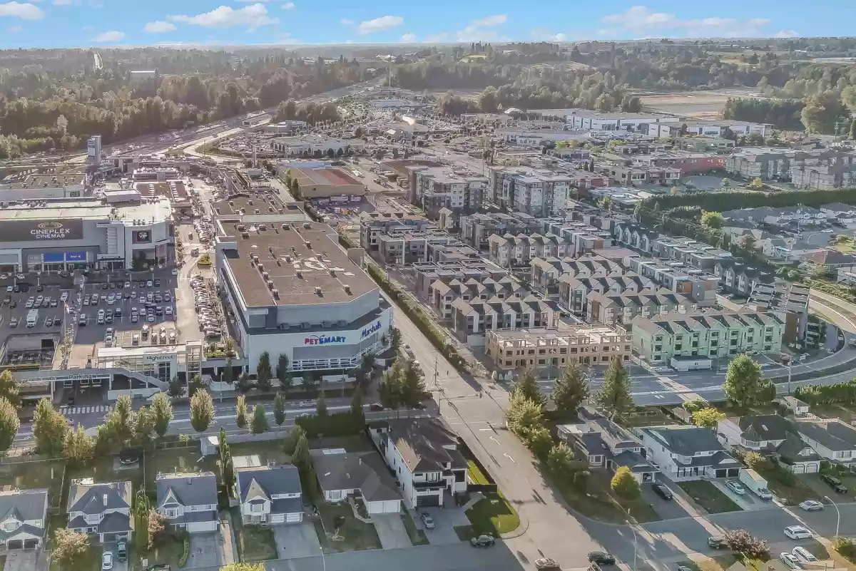 Hallway Photo of 14 30530 Cardinal Avenue, Abbotsford, BC