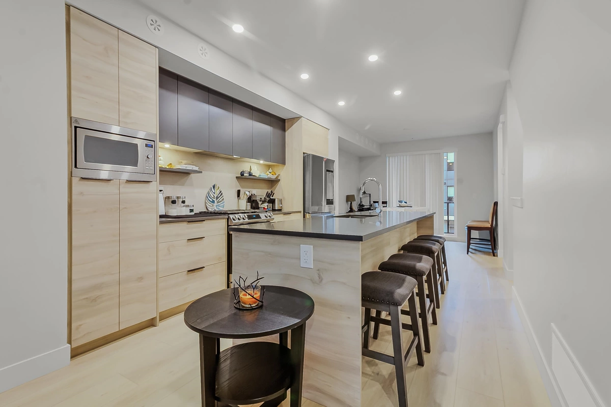 Kitchen Photo of 14 30530 Cardinal Avenue, Abbotsford, BC