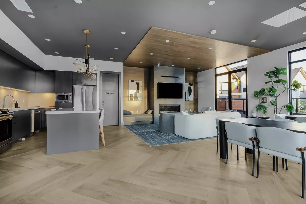 Mudroom Photo of 14 30530 Cardinal Avenue, Abbotsford, BC