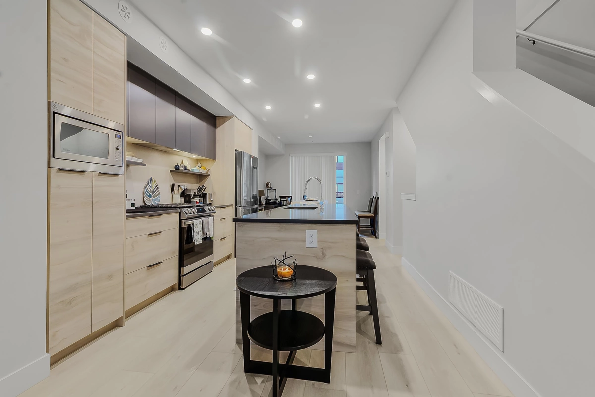 Outdoor Deck Photo of 14 30530 Cardinal Avenue, Abbotsford, BC