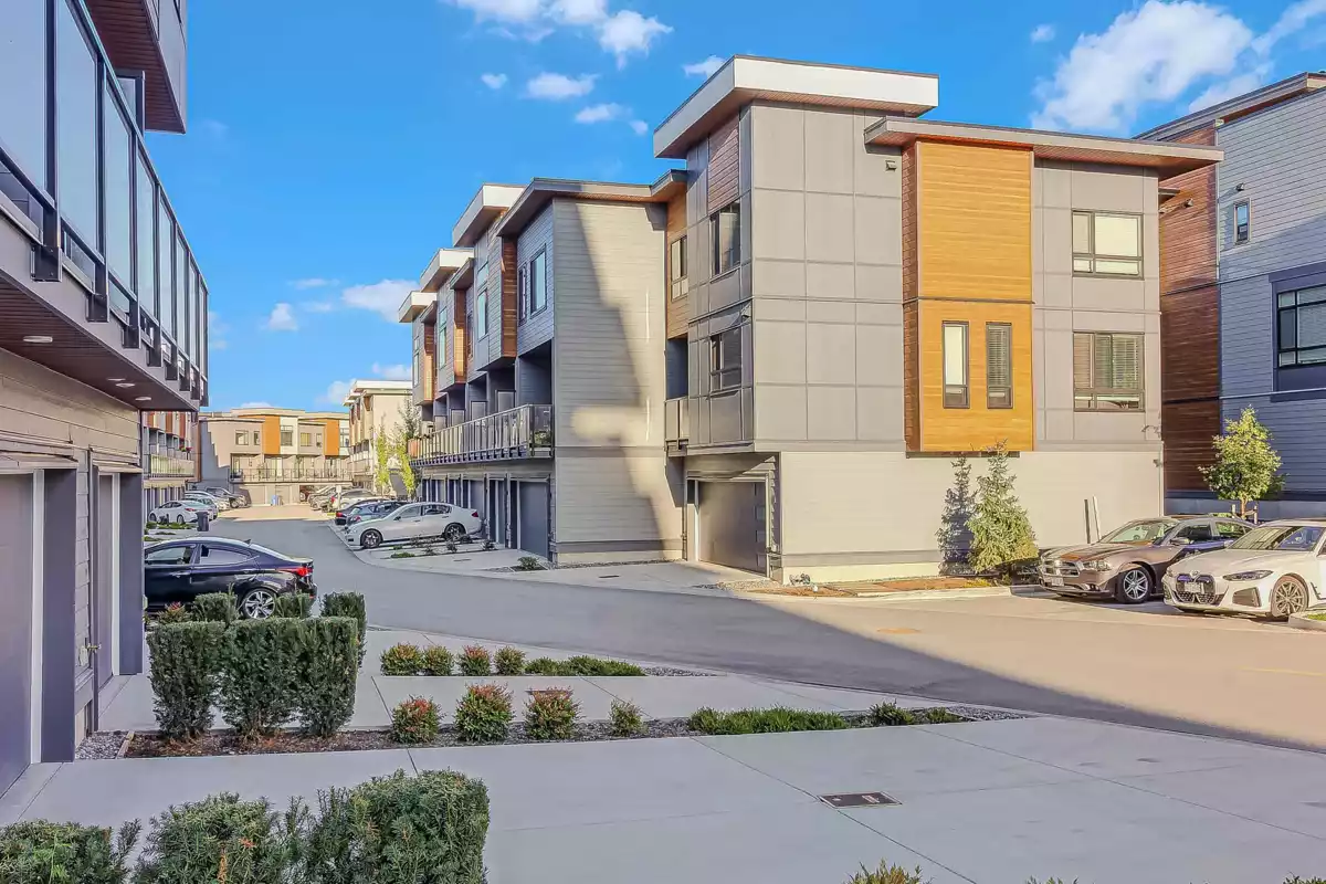 Outdoor Kitchen Photo of 14 30530 Cardinal Avenue, Abbotsford, BC