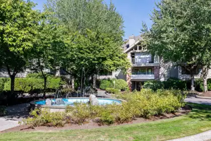217 22025 48 Avenue, Langley, BC, Langley — Apartment/Condo for sale