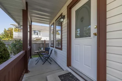 18638 59 Avenue, Surrey, BC, Surrey — Single Family Residence for sale