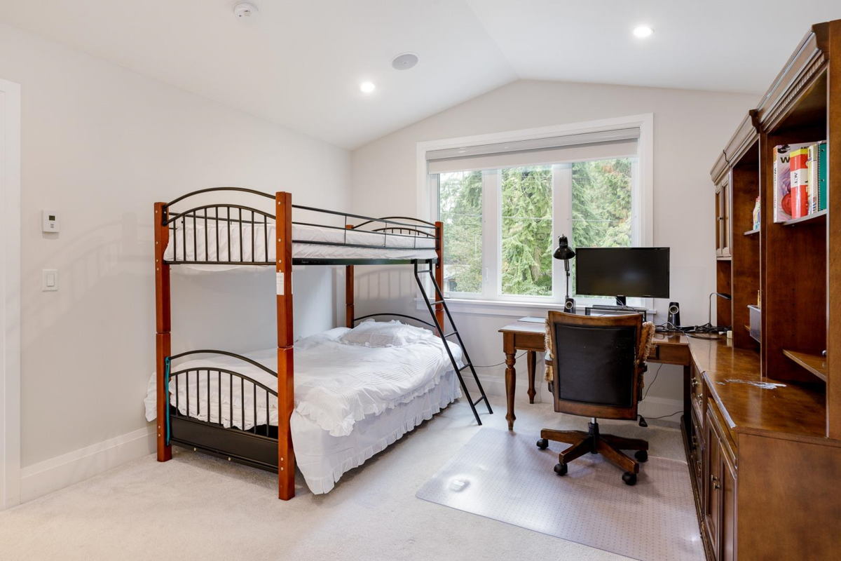 Backyard Photo of 1393 Greenbriar Way, North Vancouver, BC