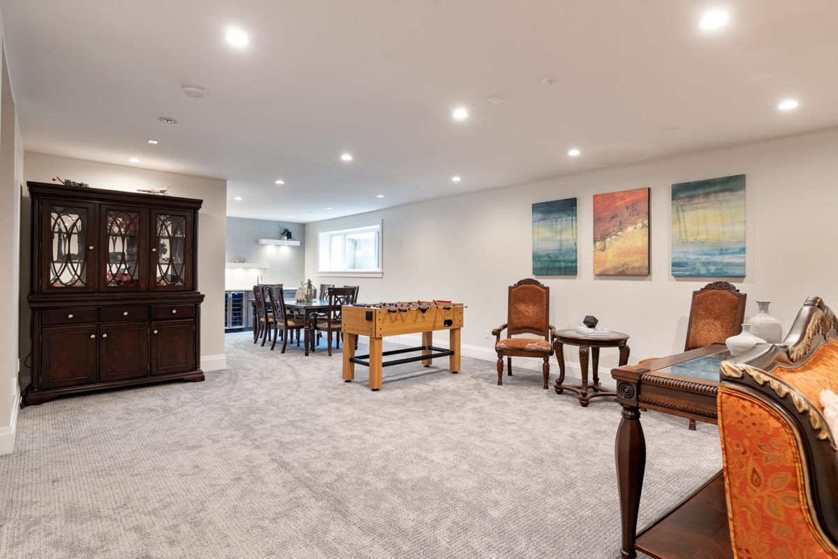 Garden / Landscaping Photo of 1393 Greenbriar Way, North Vancouver, BC