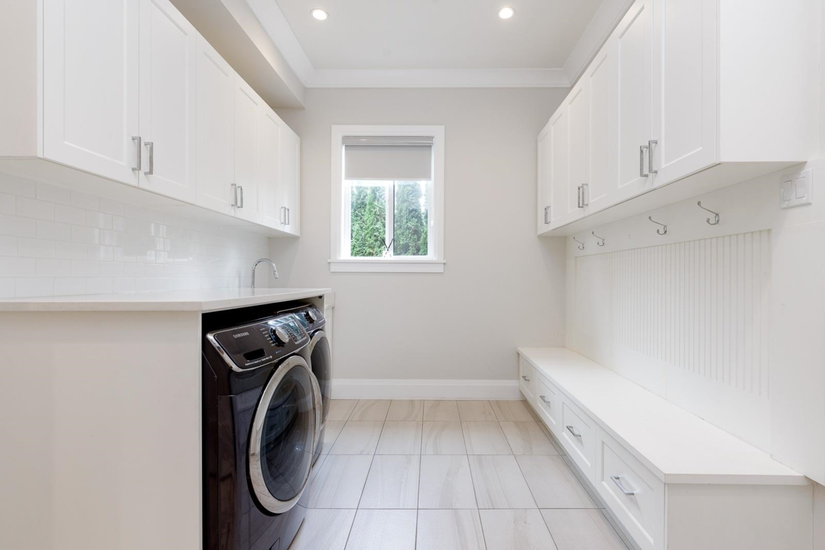 Guest Bathroom Photo of 1393 Greenbriar Way, North Vancouver, BC