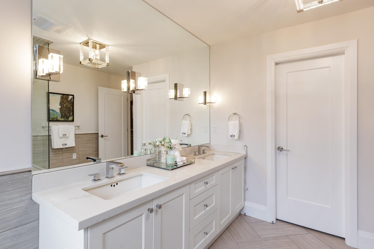 Hallway Photo of 1393 Greenbriar Way, North Vancouver, BC